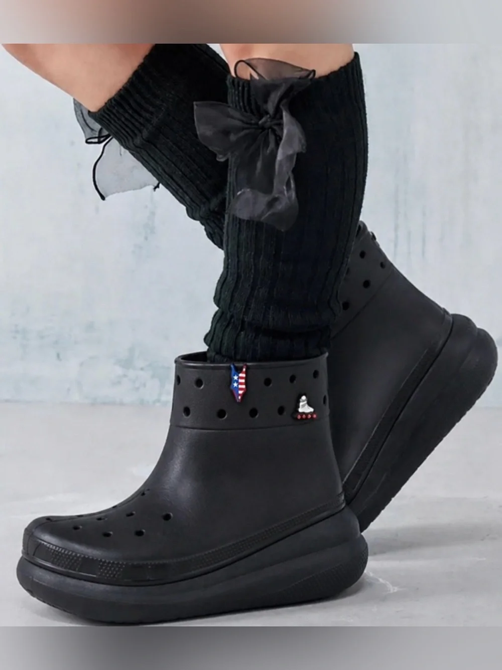 Crocs Unisex Crush Ankle Boots M6 / W 8 With Charms